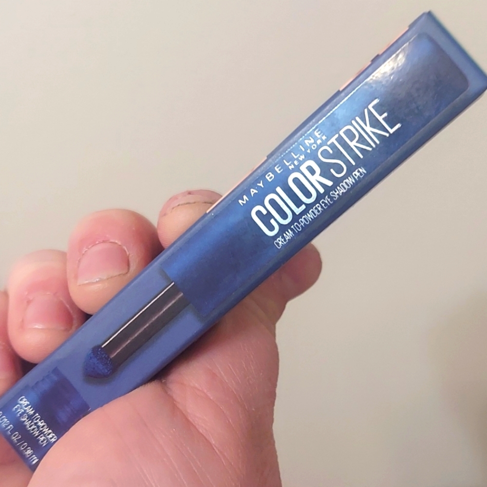 Maybelline Color Strike Cream to Powder eyeshadow